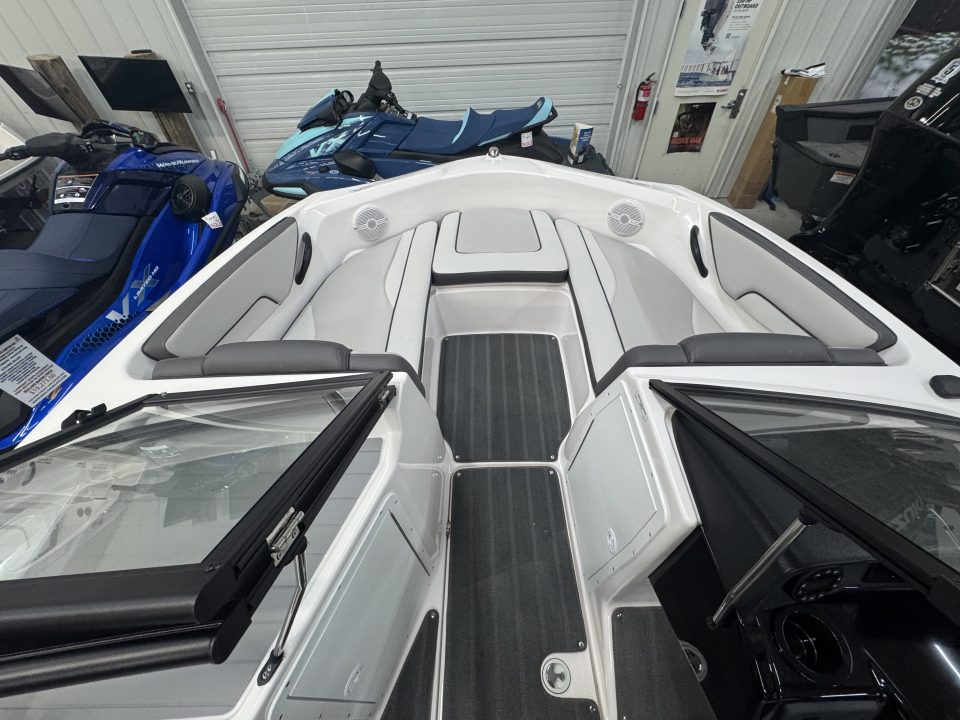 New 2026 Yamaha Boats AR 190 Jet Boat
