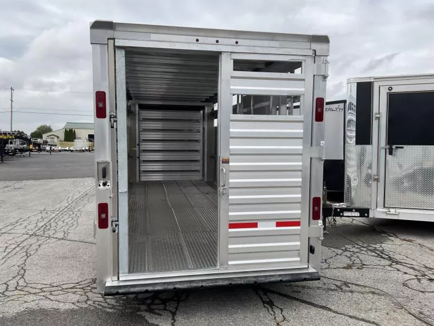 New 2026 EBY Trailers 83x24 14K Gooseneck Stock / Stock Combo Trailer