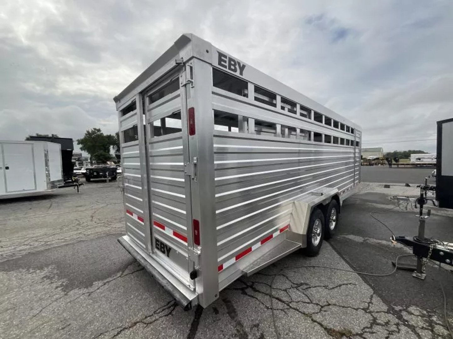 New 2026 EBY Trailers 83x24 14K Gooseneck Stock / Stock Combo Trailer