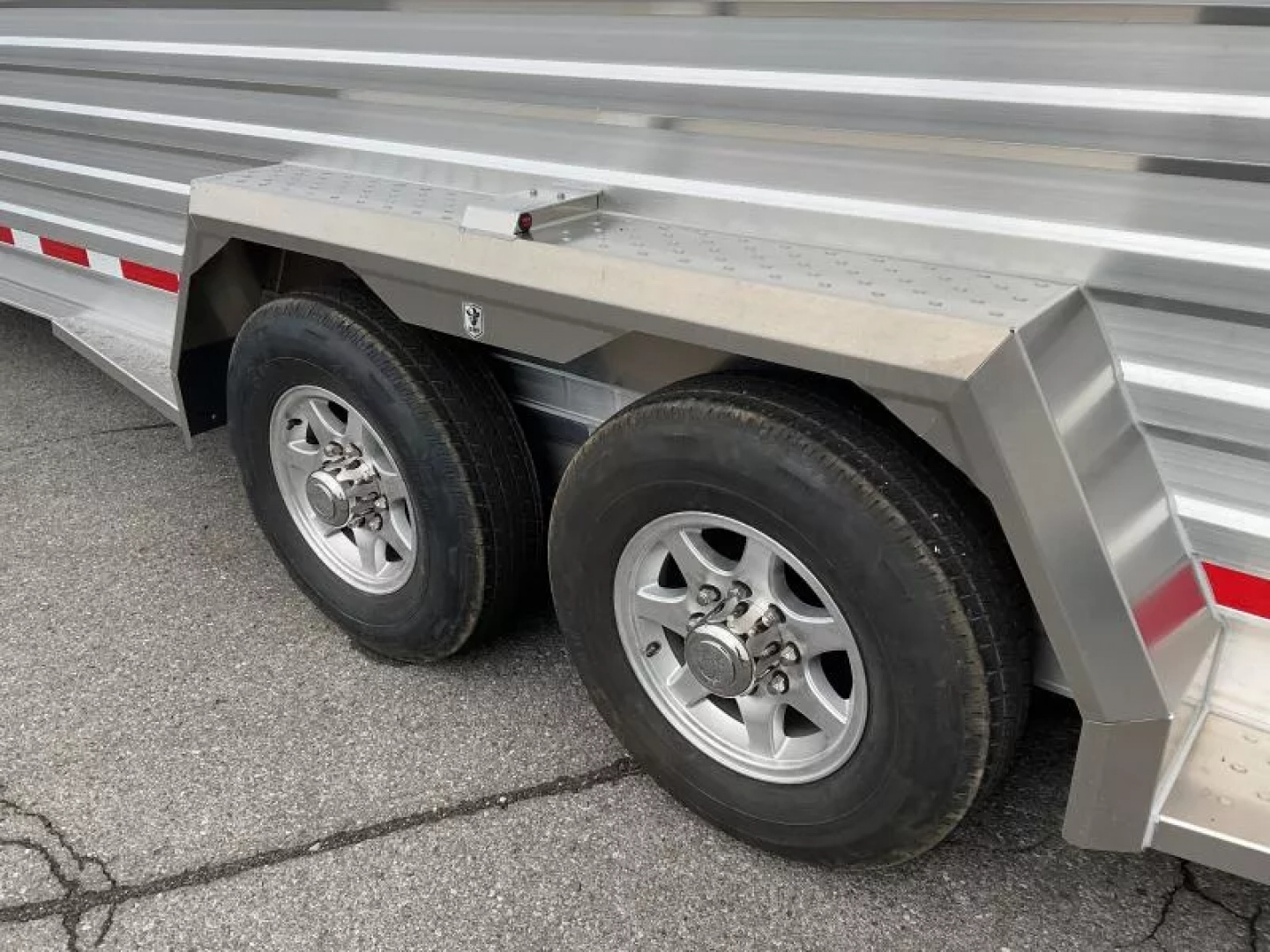 New 2026 EBY Trailers 83x24 14K Gooseneck Stock / Stock Combo Trailer
