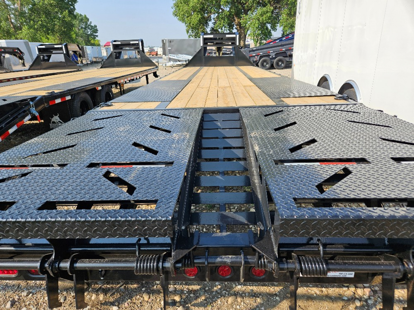 New 2026 Norstar FLG0230102 Deckover Trailer