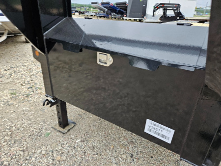 New 2026 Norstar FLG0232102 Deckover Trailer