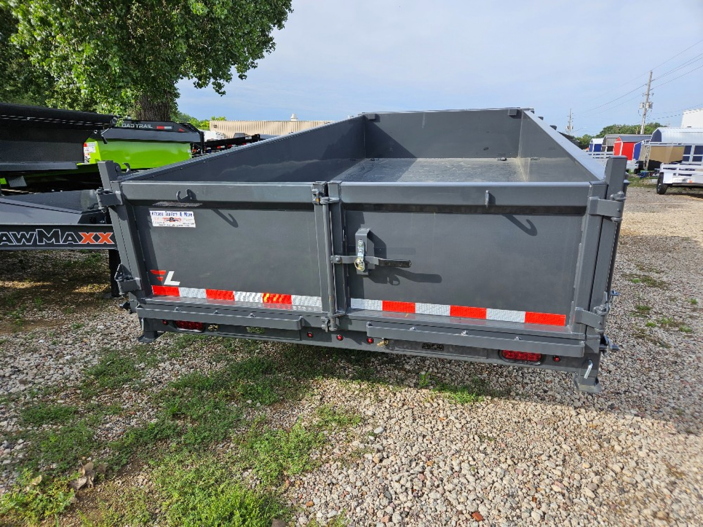 New 2026 Lamar Trailers DL831627 Dump Trailer