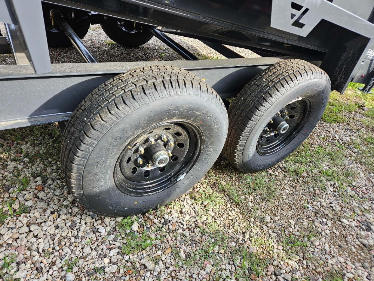 New 2026 Lamar Trailers DL831627 Dump Trailer
