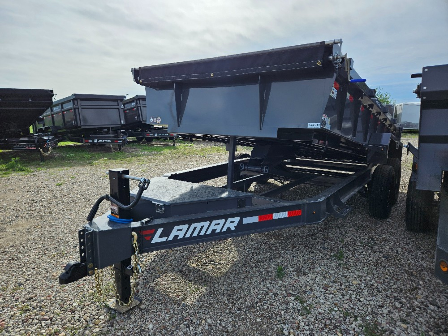New 2026 Lamar Trailers DL831627 Dump Trailer