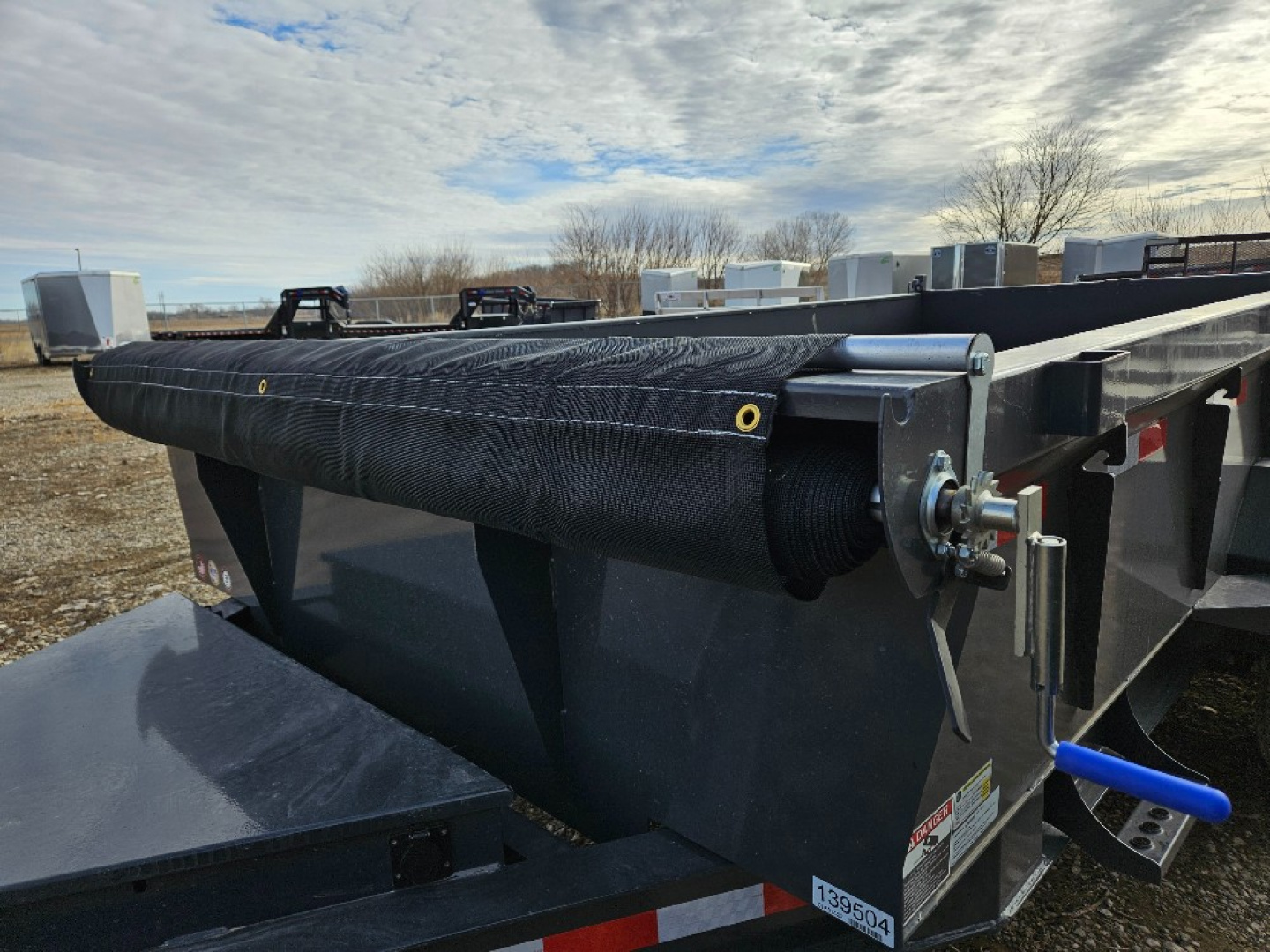 New 2025 Lamar Trailers DL831427 Dump Trailer