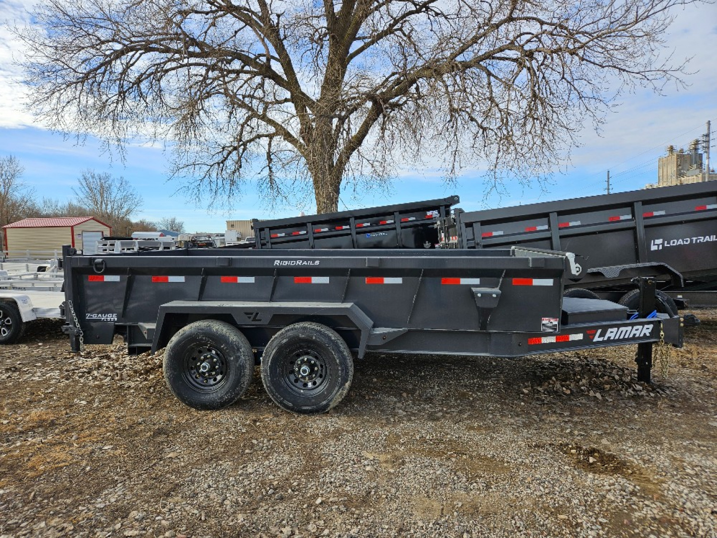 New 2025 Lamar Trailers DL831427 Dump Trailer