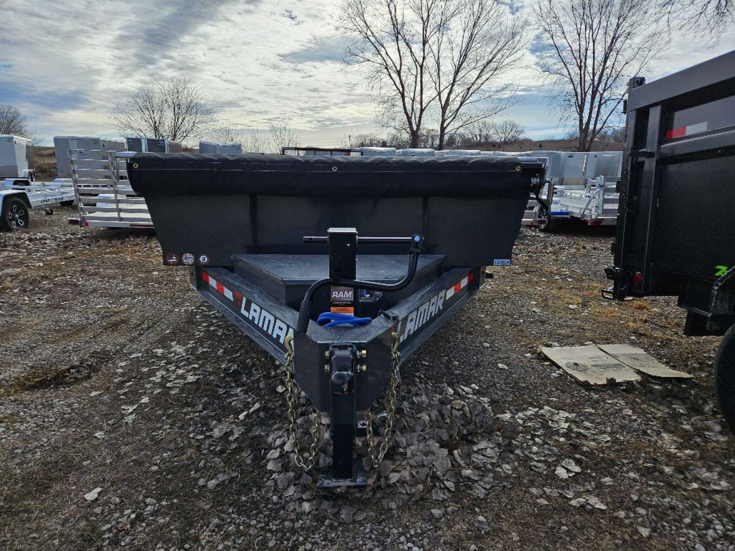 New 2025 Lamar Trailers DL831427 Dump Trailer