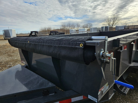 New 2025 Lamar Trailers DL831427 Dump Trailer