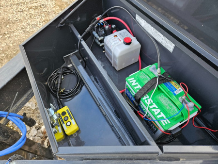 New 2025 Lamar Trailers DL831427 Dump Trailer