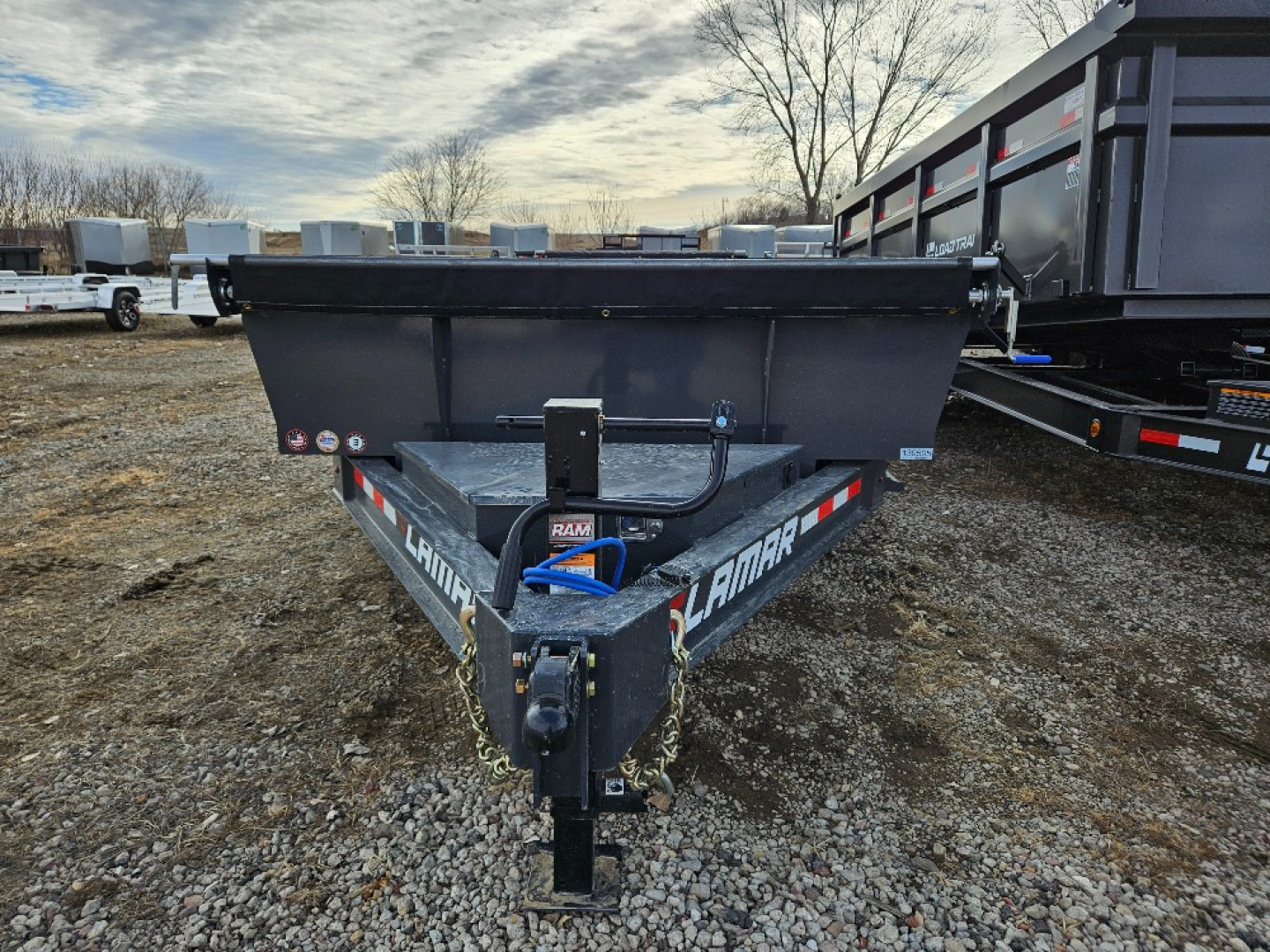 New 2025 Lamar Trailers DL831427 Dump Trailer