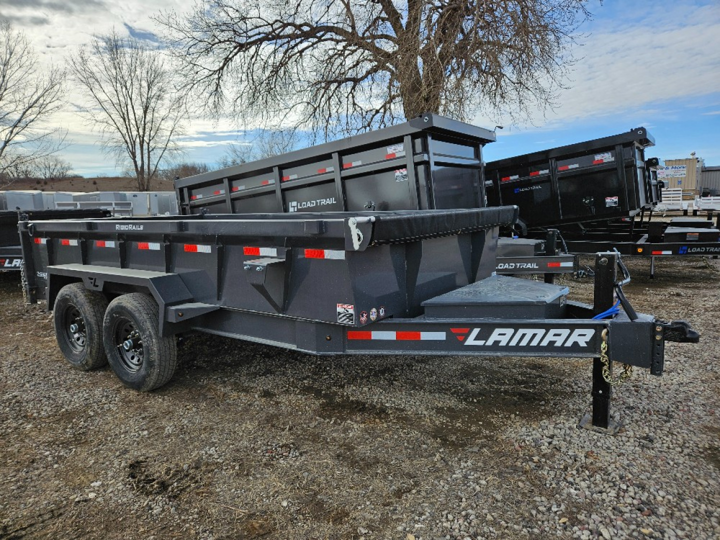New 2025 Lamar Trailers DL831427 Dump Trailer