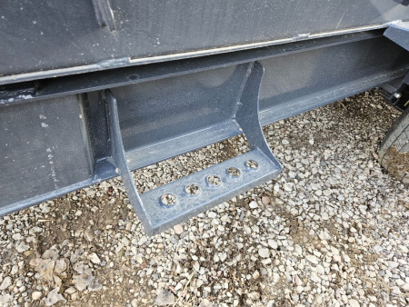 New 2025 Lamar Trailers DL831427 Dump Trailer