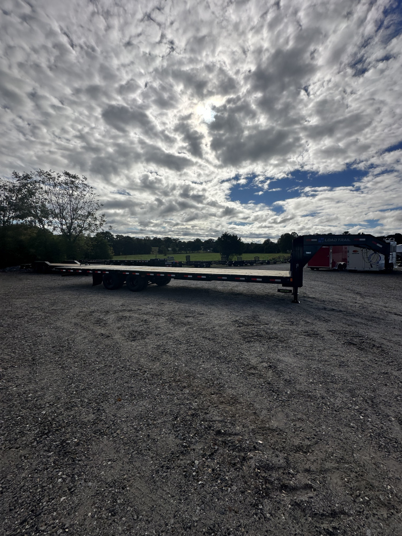 New 2026 Load Trail 34' Tandem Low-Pro Gooseneck w/Hyd. Dove Equipment Trailer