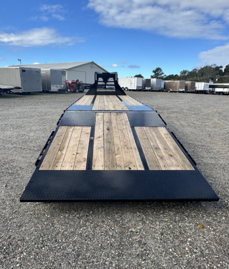 New 2026 Load Trail 34' Tandem Low-Pro Gooseneck w/Hyd. Dove Equipment Trailer