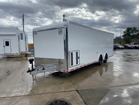 New United PREM 28' Race Trailer
