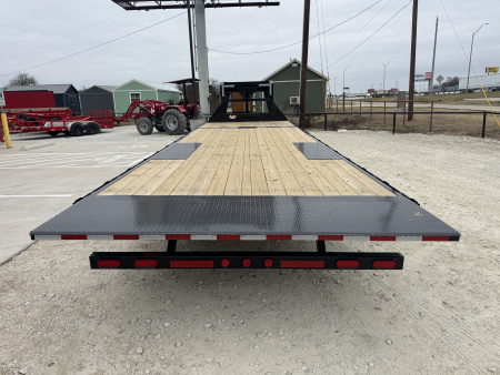 New 2026 PJ 102"x28' Gooseneck Deckover Hydraulic Tilt Trailer – T8