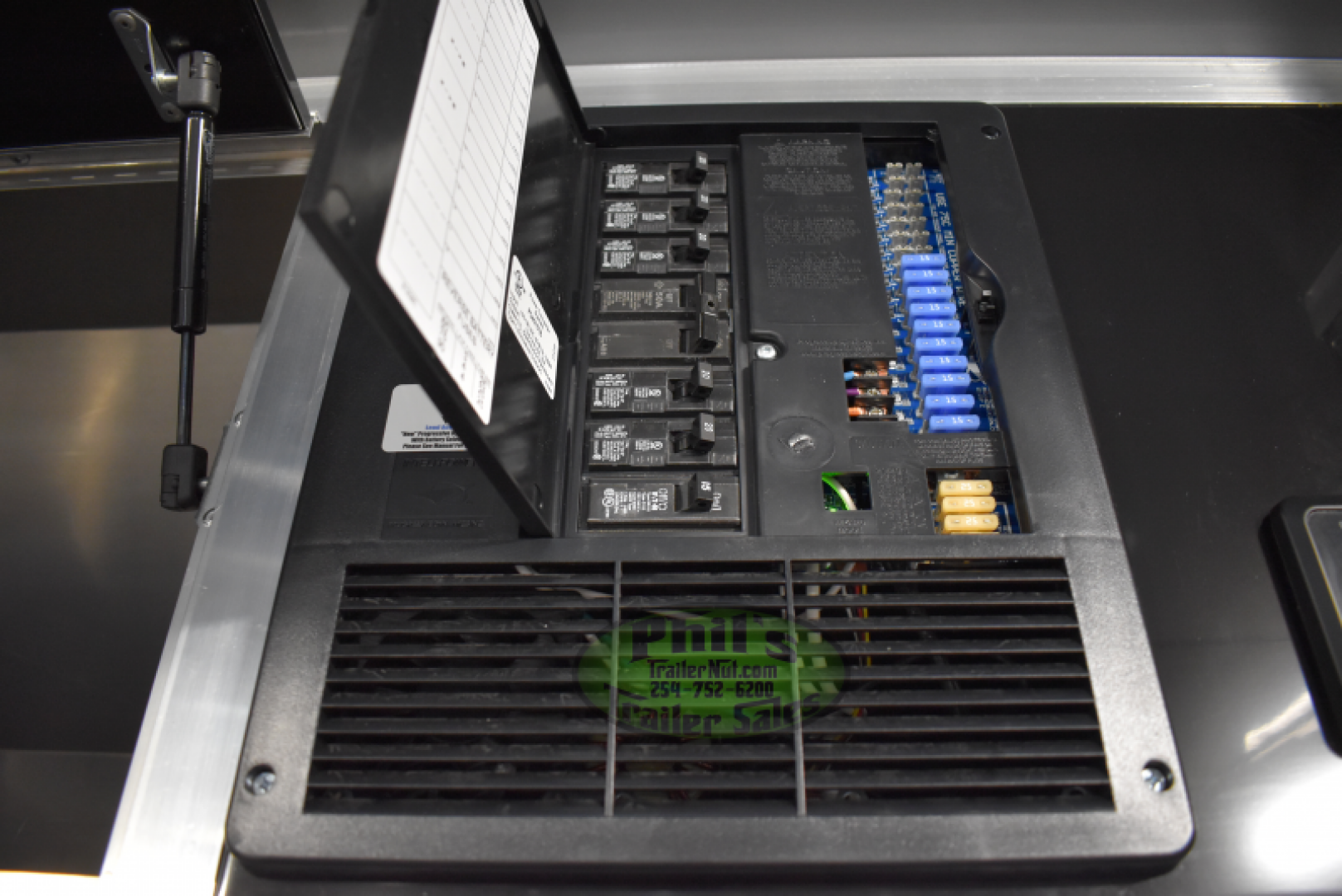 New Haulmark NEW 85X34 EDGE CAR ENCLOSED RACE TRAILER ELECTRIC AWNING HAULER TRAILER CARGO TRAILERS Car / Racing Trailer