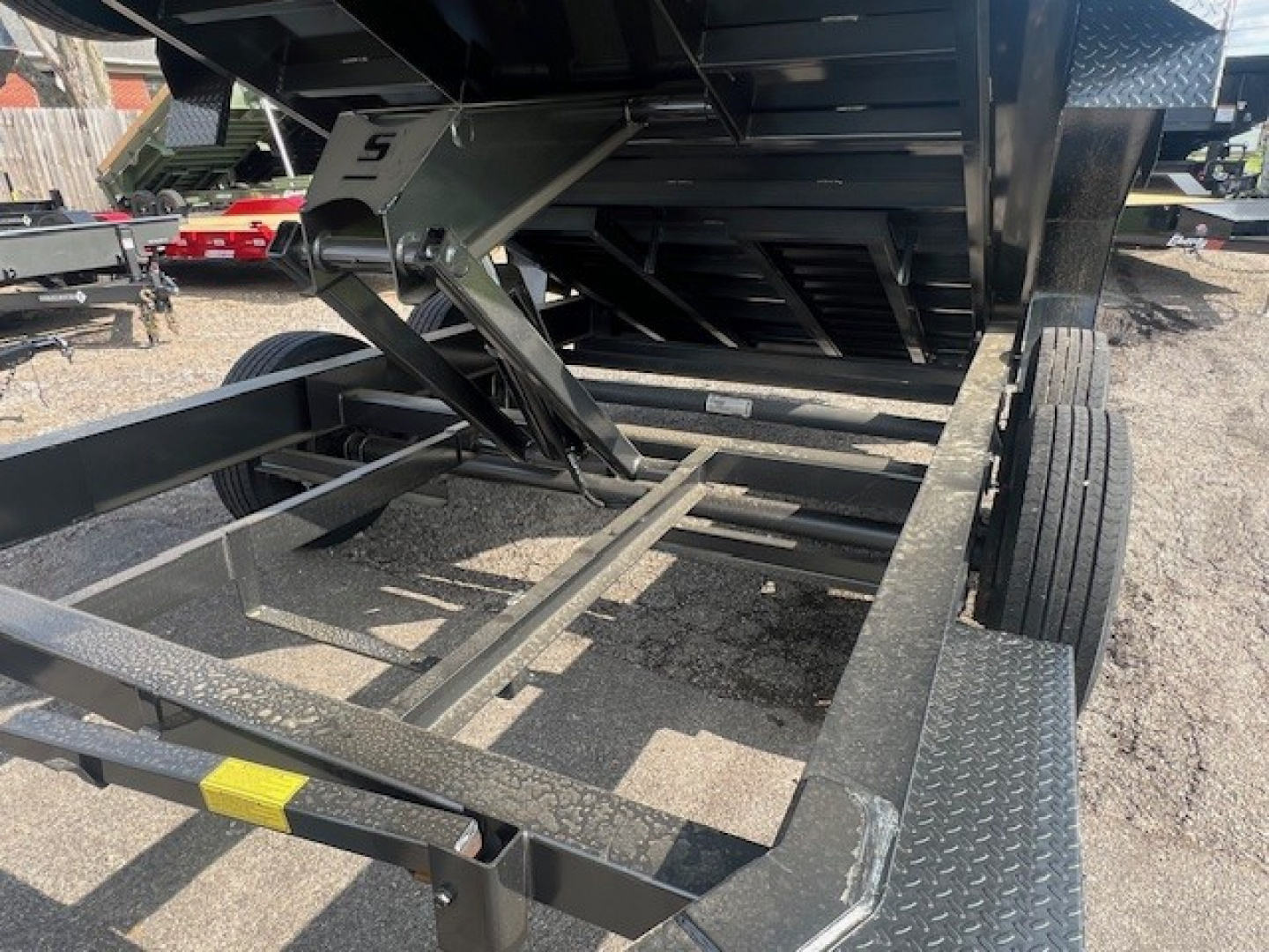 New 2026 Diamond T 83x14 16K Scissor Lift Dump Trailer