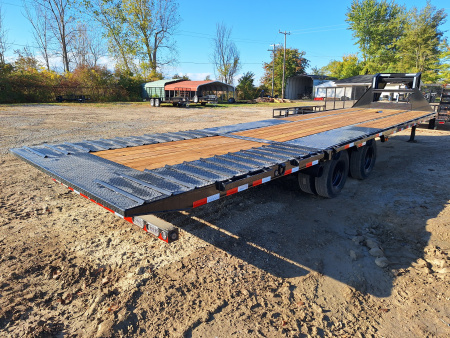 New 2026 Load Trail 102x32 Gooseneck Trailer W/ Hyd Dove Tail