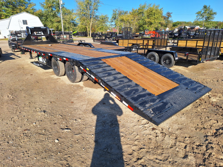 New 2026 Load Trail 102x32 Gooseneck Trailer W/ Hyd Dove Tail