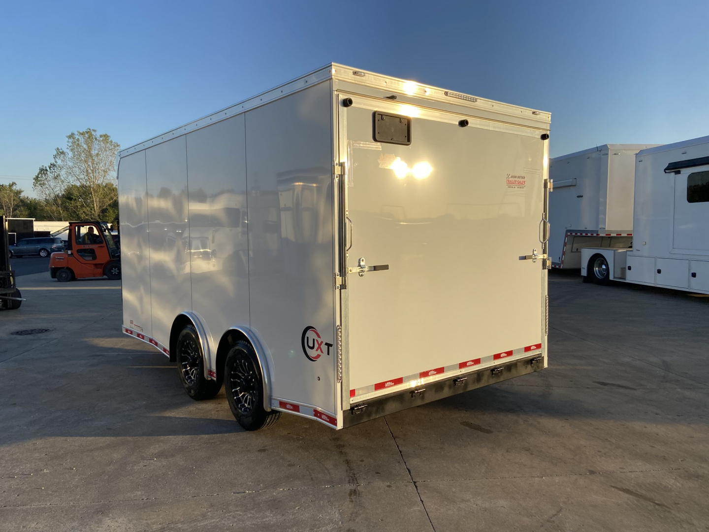 New 2026 United Cargo / Enclosed Trailer 16'