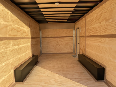 New 2026 United Cargo / Enclosed Trailer 16'