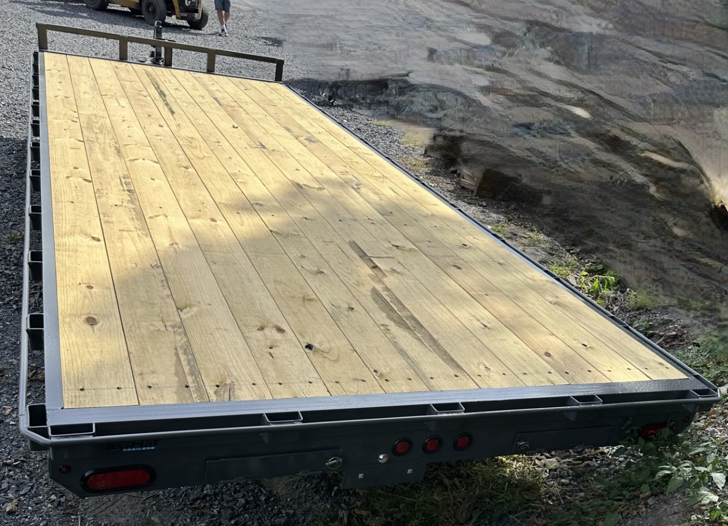 New 2026 Top Hat MDO-20x96 Deckover Trailer