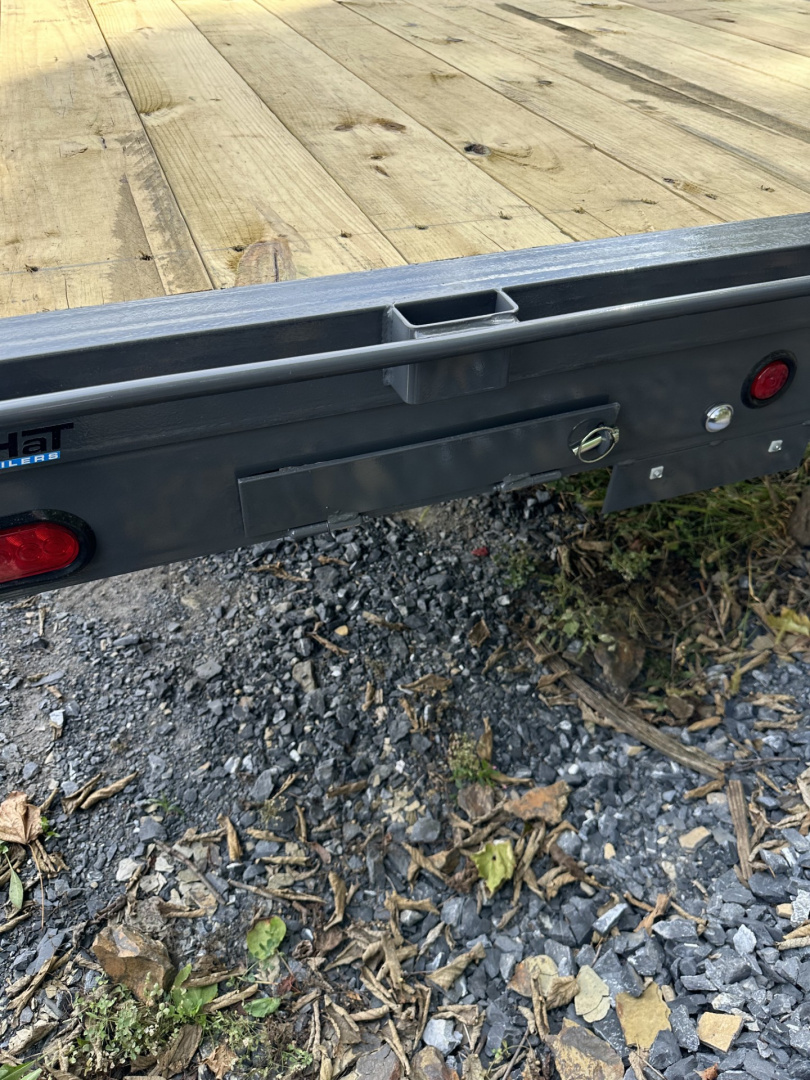 New 2026 Top Hat MDO-20x96 Deckover Trailer