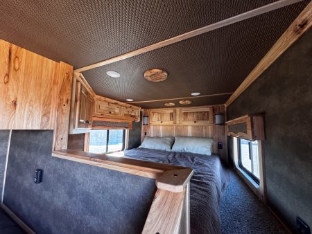 Used 2022 Merhow Trailers 3H LQ Horse Trailer