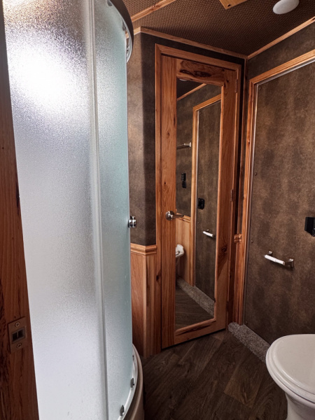 Used 2022 Merhow Trailers 3H LQ Horse Trailer