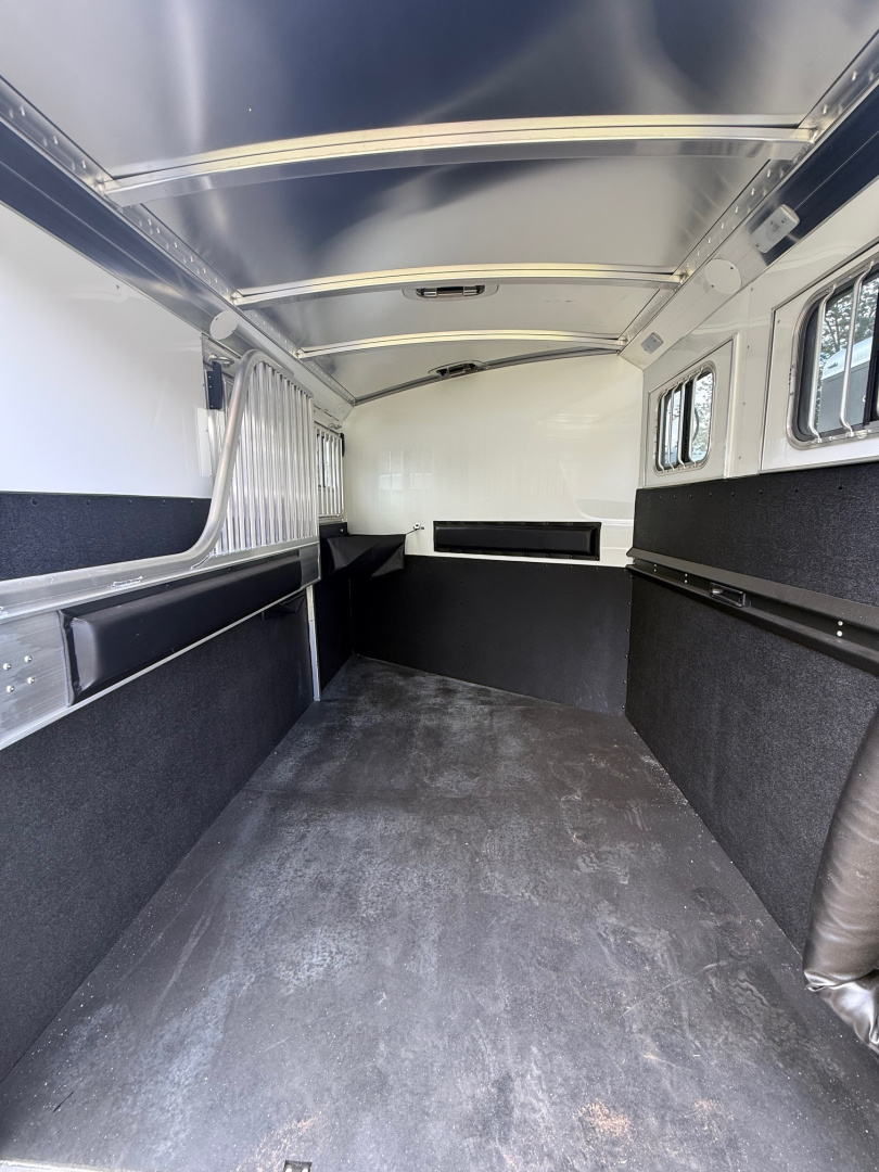 New 2026 4-Star Trailers 2 Horse Slant Load Bumper Pull Horse Trailer