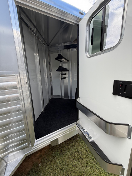 New 2026 4-Star Trailers 2 Horse Slant Load Bumper Pull Horse Trailer