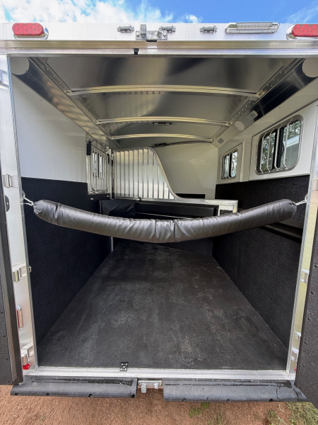 New 2026 4-Star Trailers 2 Horse Slant Load Bumper Pull Horse Trailer