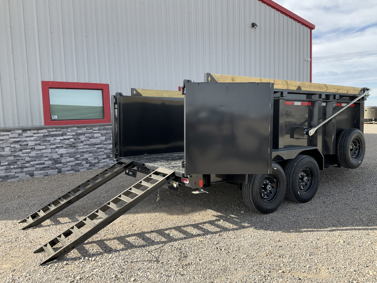 New 2026 Diamond C 82"x14' BP HD Low Profile Telescopic Dump w/ 44" Sides - LPT207