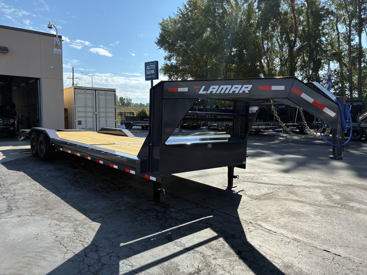 New 2026 Lamar Trailers 102"x28' H-8 14K Gooseneck Bodies