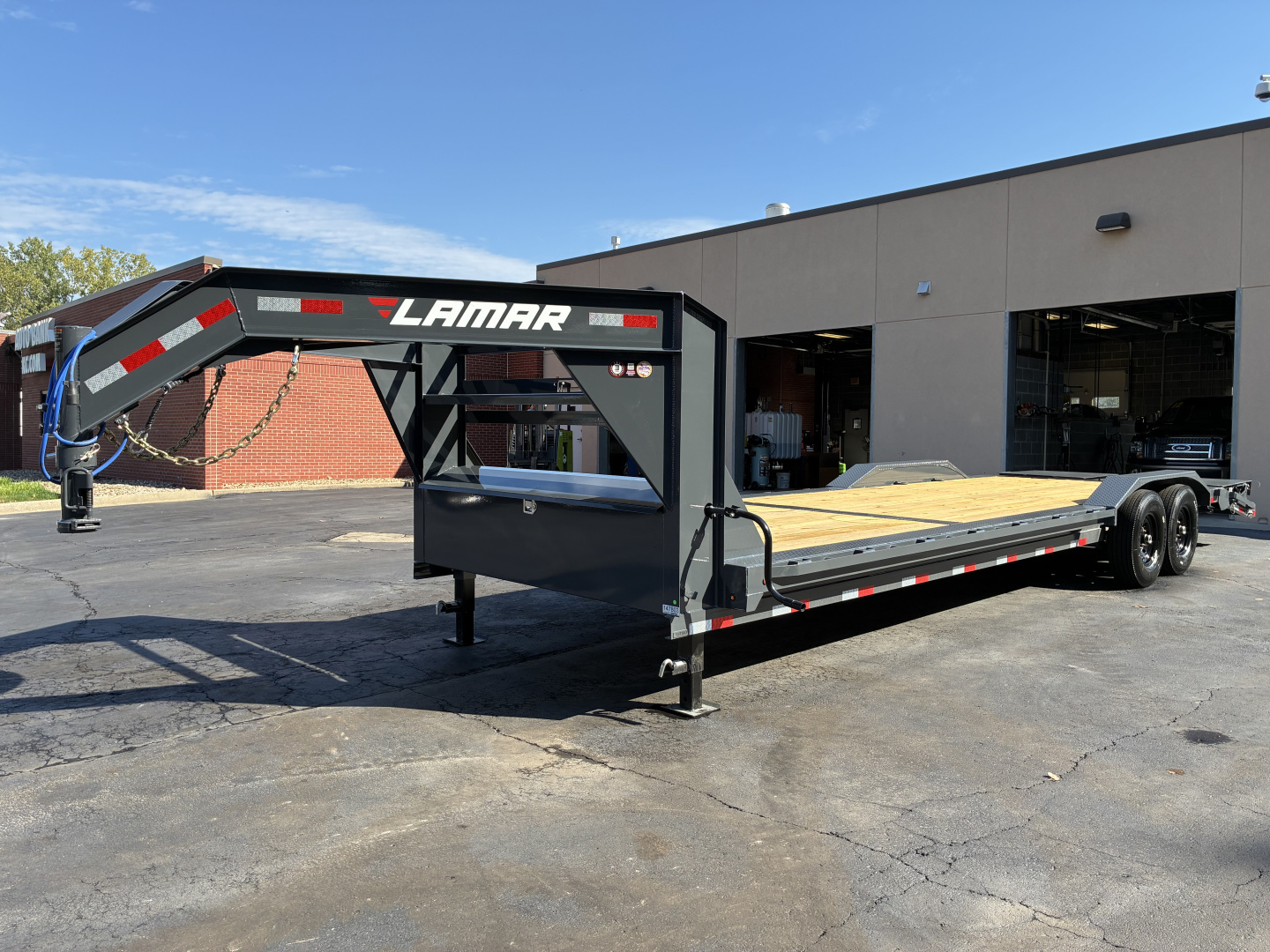 New 2026 Lamar Trailers 102"x28' H-8 14K Gooseneck Bodies