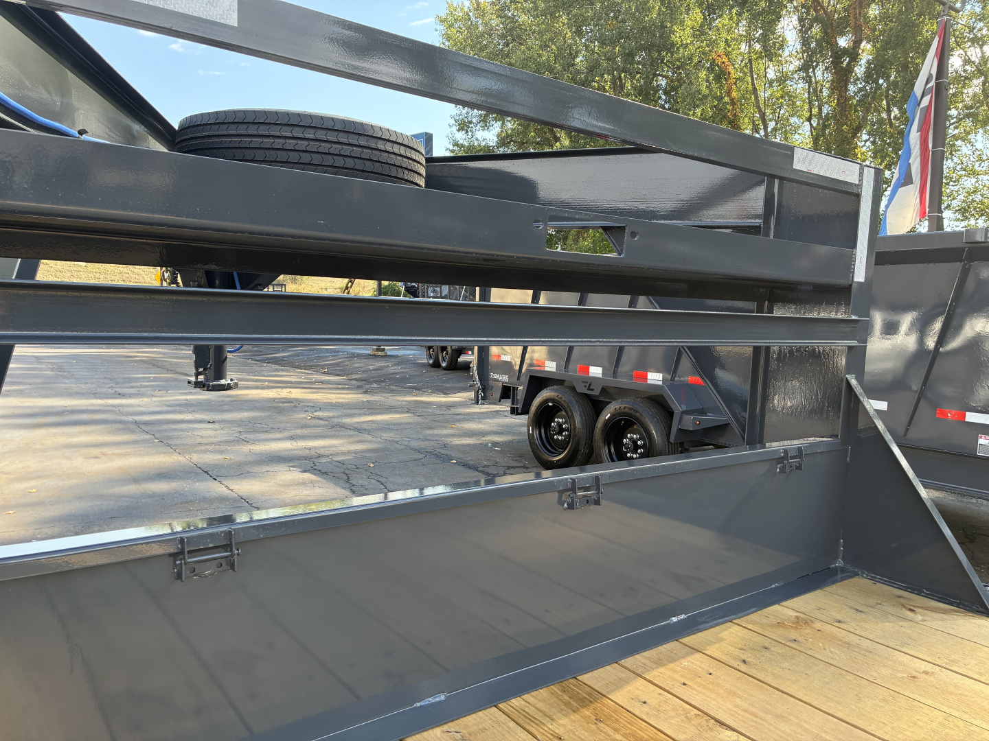 New 2026 Lamar Trailers 102"x28' H-8 14K Gooseneck Bodies