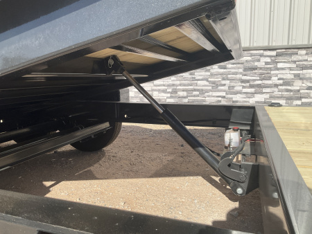 New 2026 Diamond C 82"x20' BP Hydraulically Dampened Tilt - HDT207 Pacesetter Edition