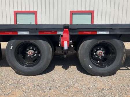 New 2026 Diamond C 102"x40' Engineered Beam FMAX210 w/ Max Ramps