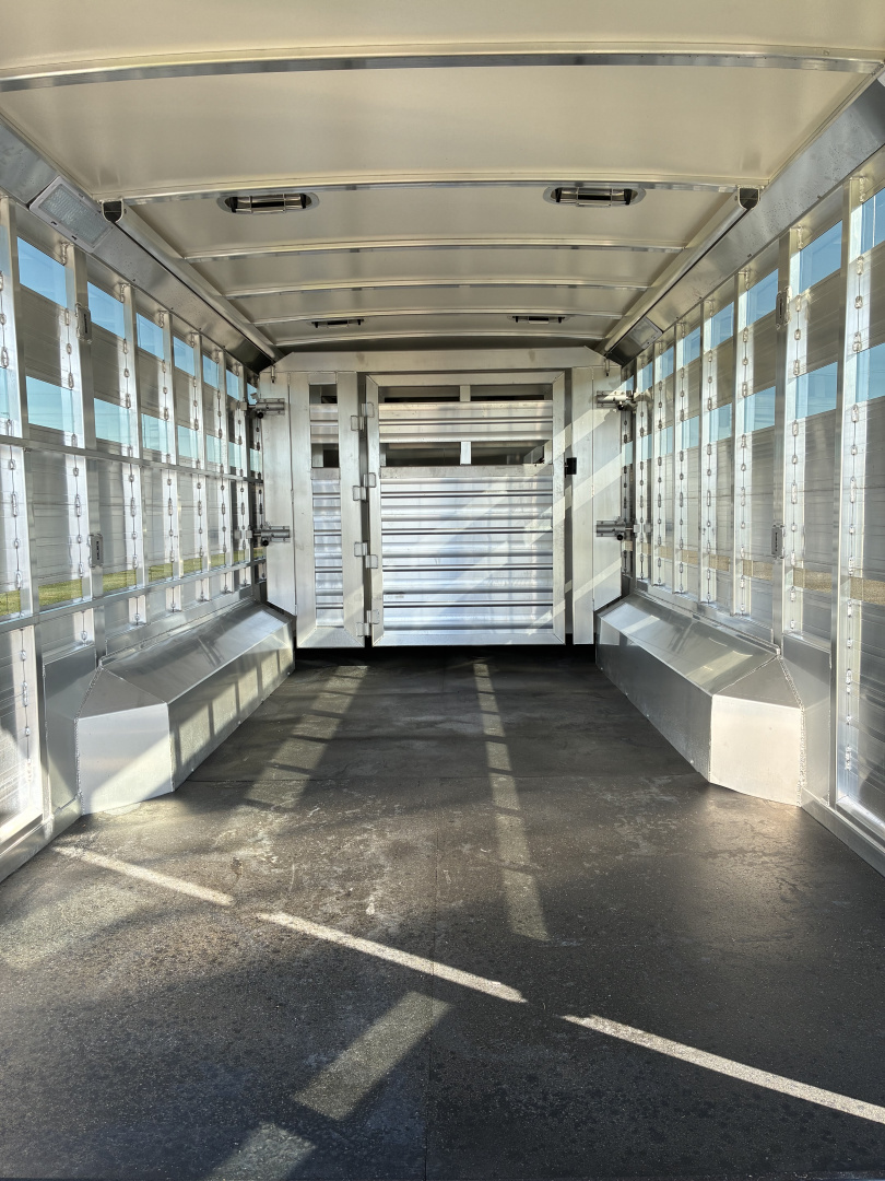 New 2026 Cimarron Trailers 30' x 8' Stierwalt Signature Series Show Trailer