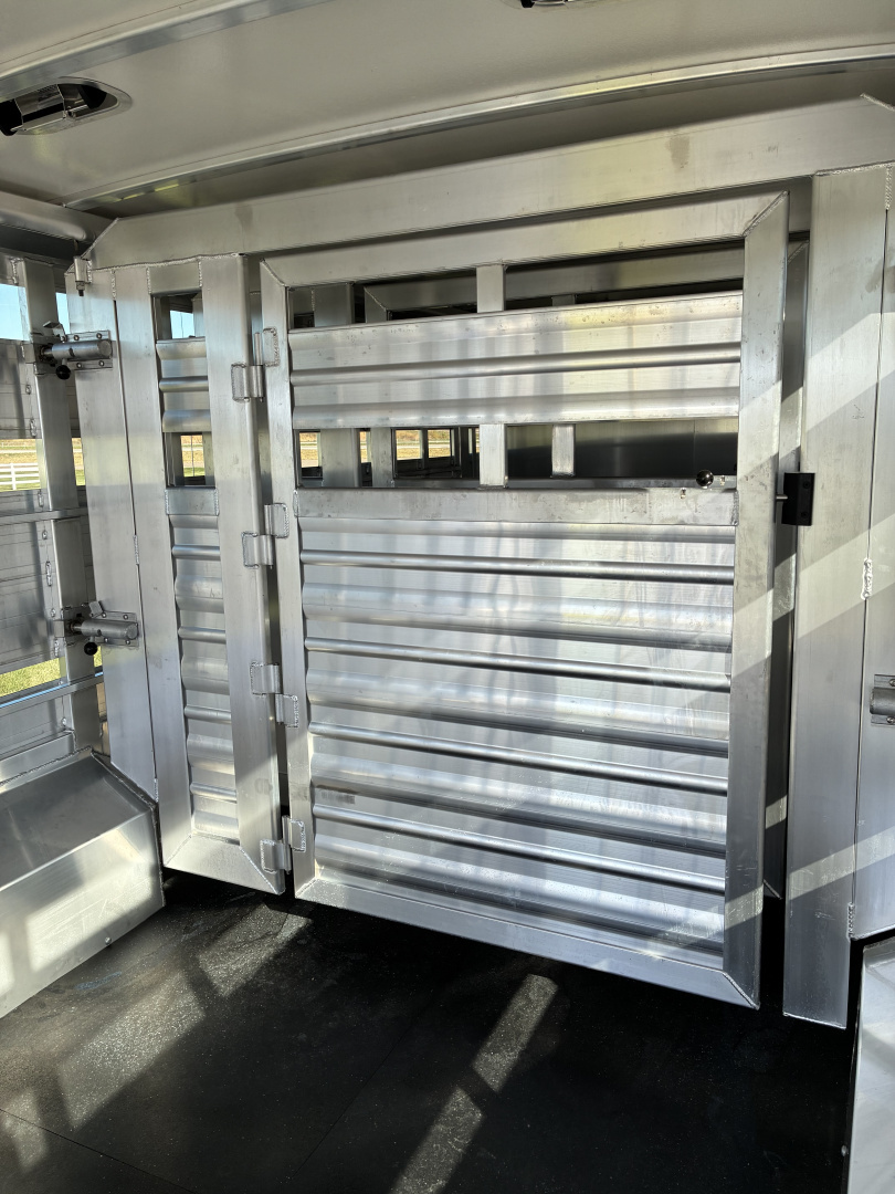 New 2026 Cimarron Trailers 30' x 8' Stierwalt Signature Series Show Trailer