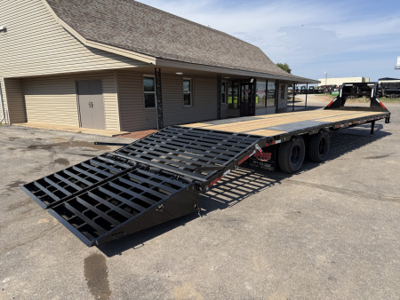 New 2026 102”x32’ MAXX-D GN Engineered Flatbed w/ Duals – LDX