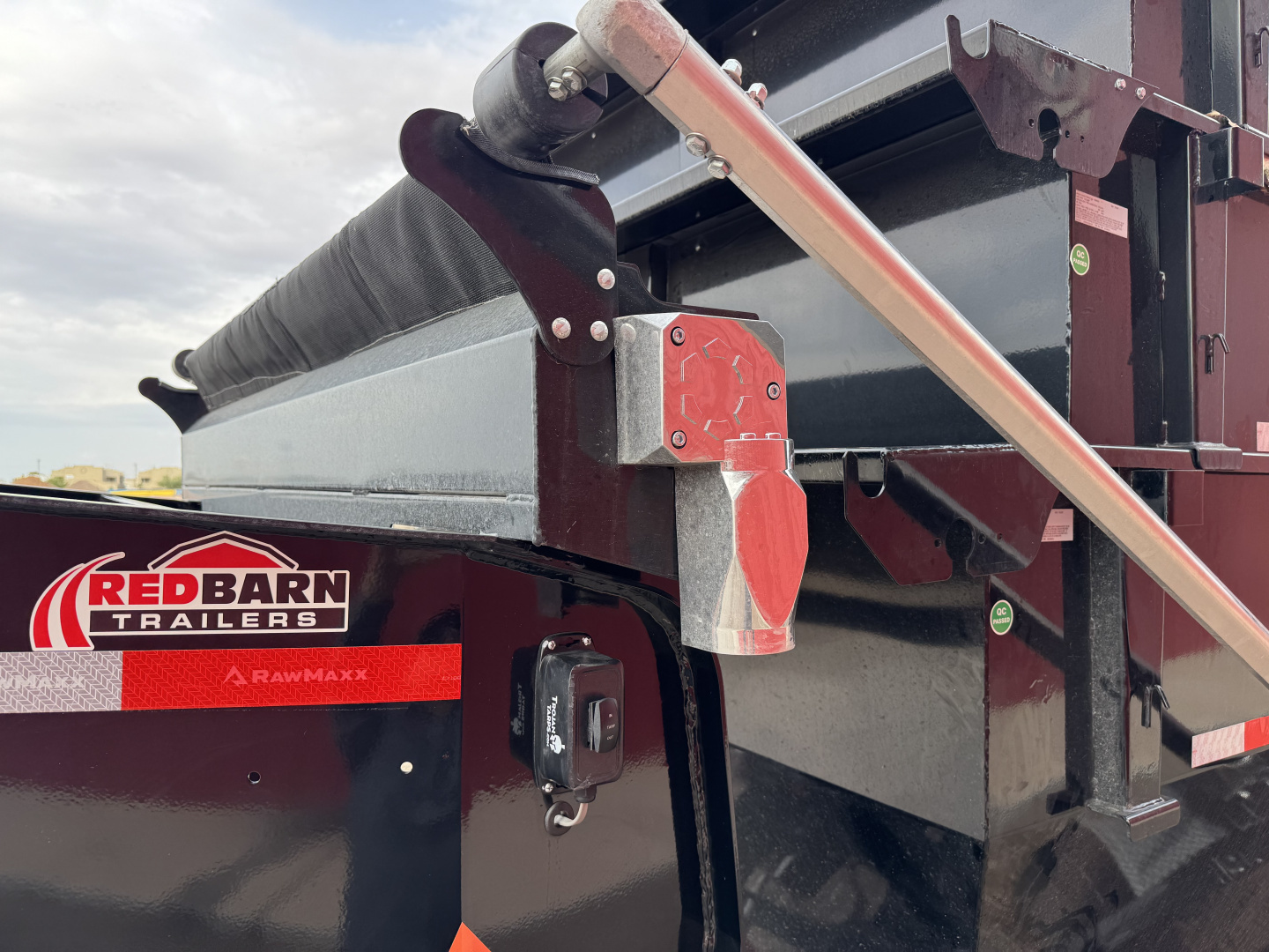 New 2026 RawMaxx RDX 83X14 GN ROLL OFF 14K TRAILER+ 3BINS Dump Trailer