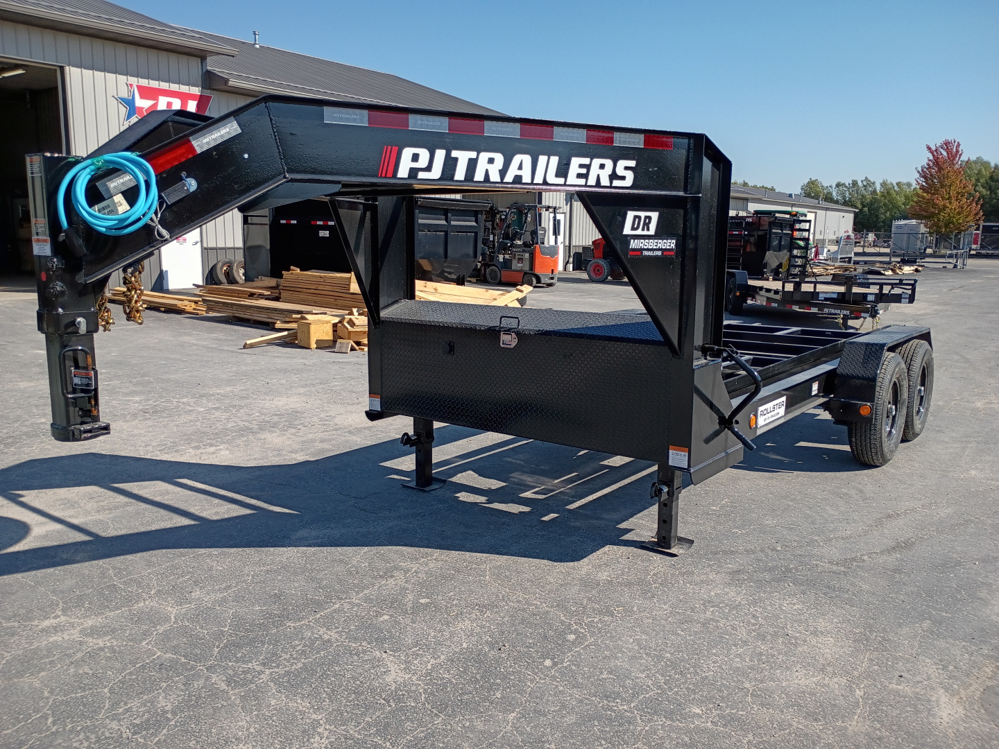 New 2026 PJ Trailers DR142