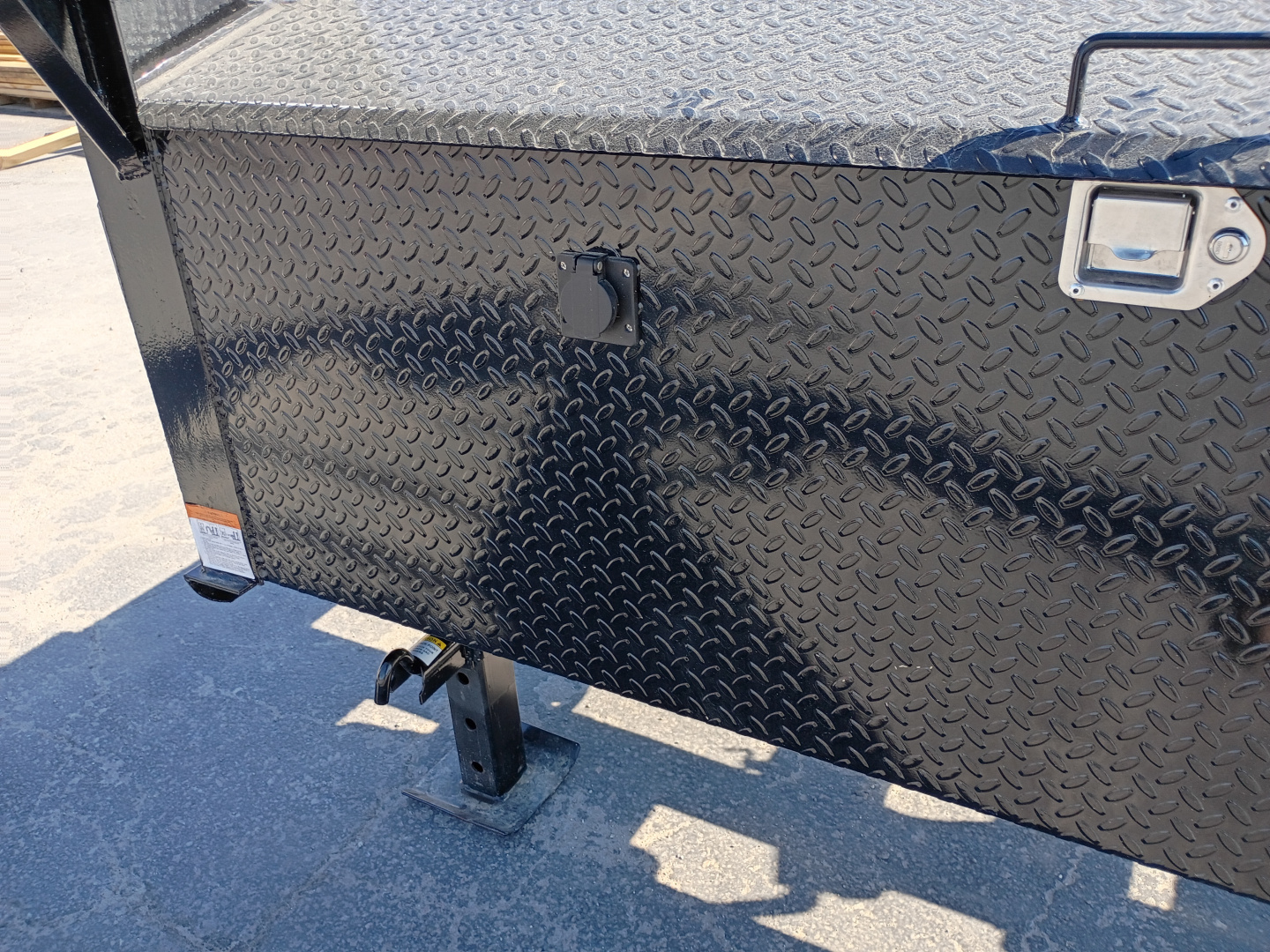 New 2026 PJ Trailers DR142