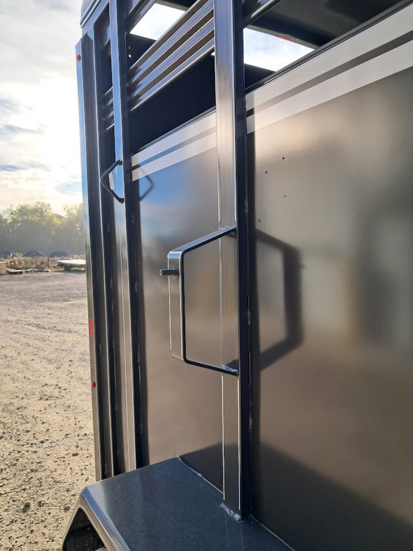 New 2026 CornPro SB-147S Horse Trailer