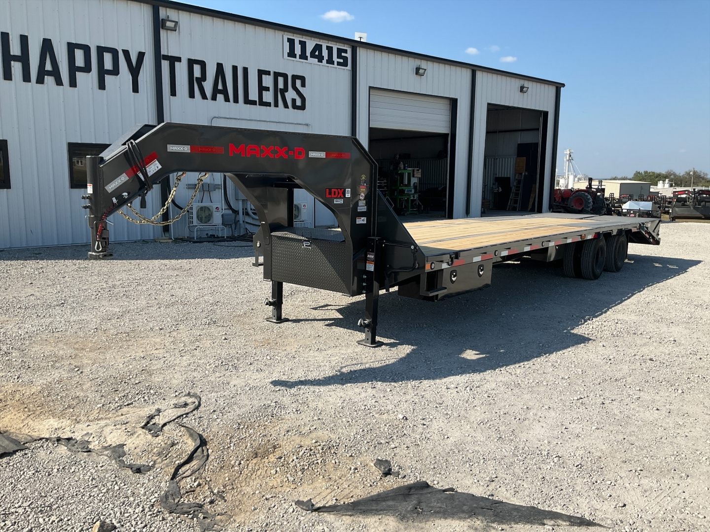New 2026 102”x30’ MAXX-D Engineered GN Flatbed w/ Duals – LDX