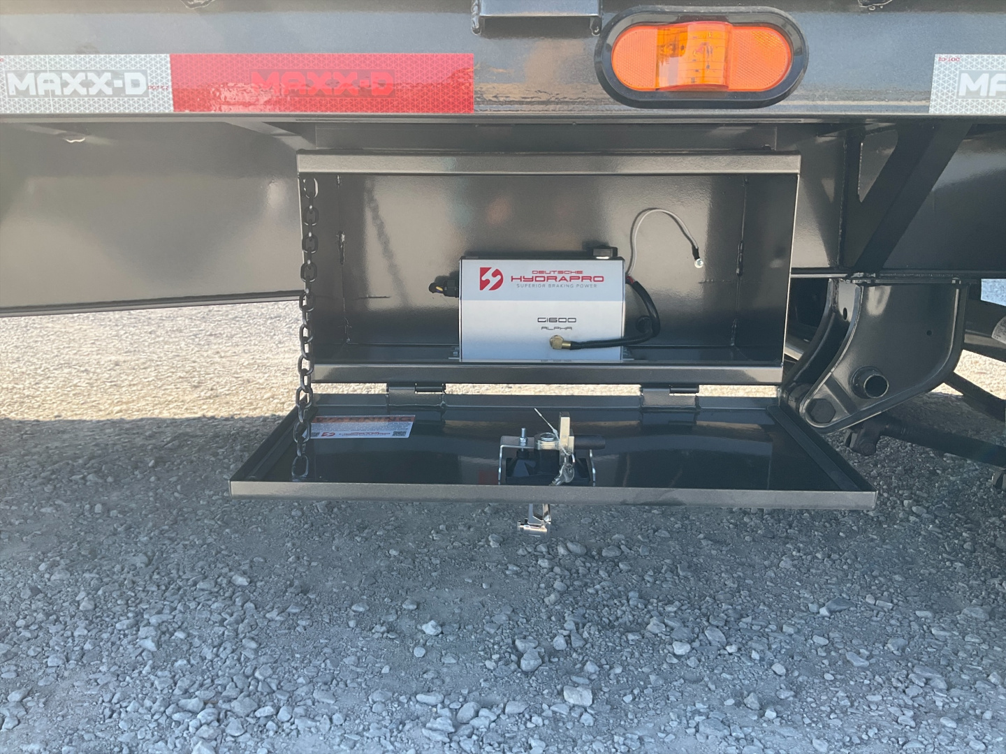 New 2026 102”x30’ MAXX-D Engineered GN Flatbed w/ Duals – LDX