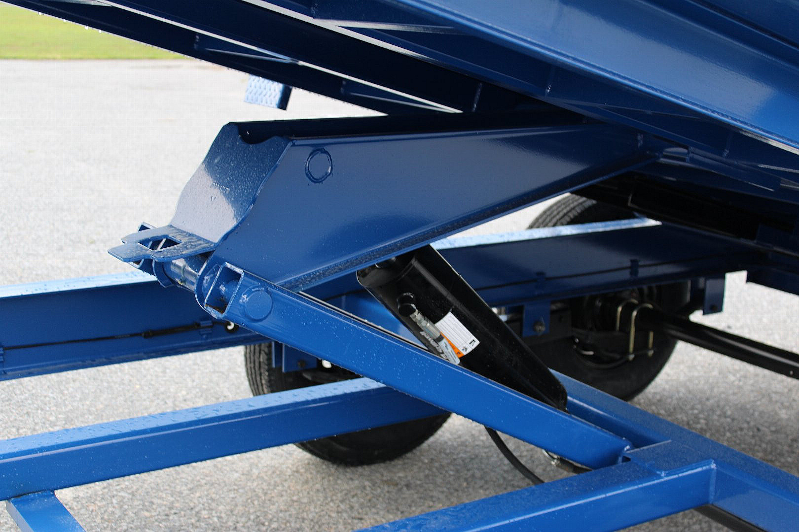 New 2026 Load Trail 7X14 14K Low Pro w/ 2' Sides Dump Trailer *FALL SALE*